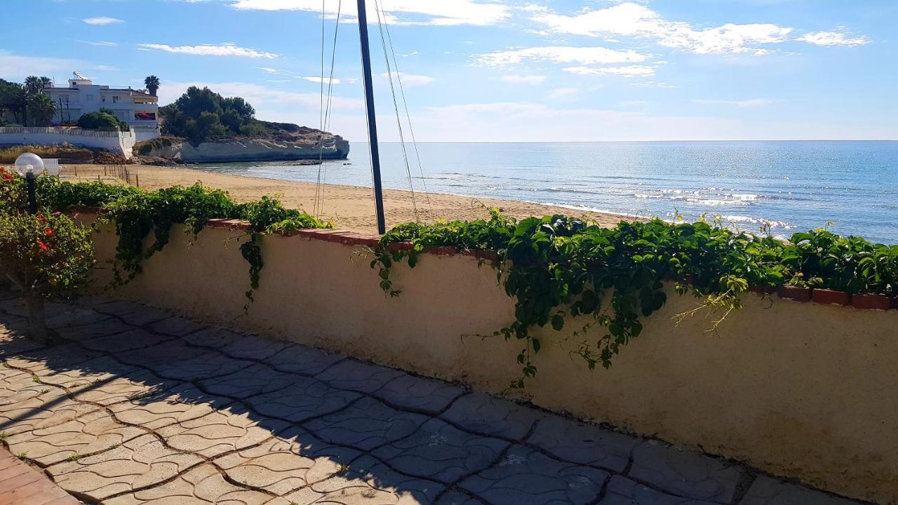 Casa La Conchiglia Sulla Spiaggia Lido di Noto Exterior foto